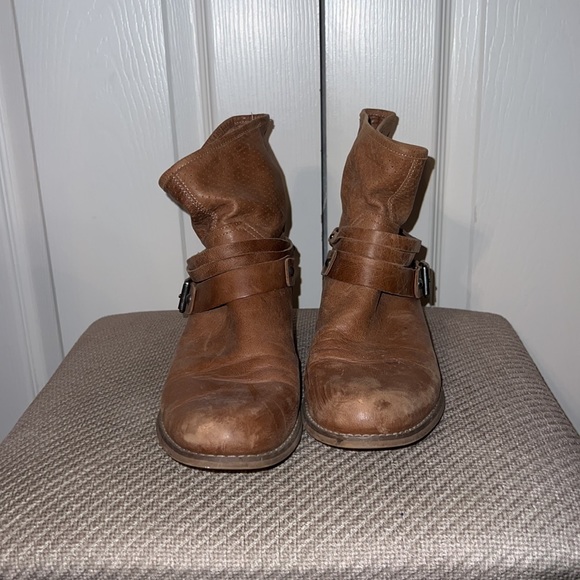 Marc Fisher boots. Brown, womens size 8 - Picture 2 of 5